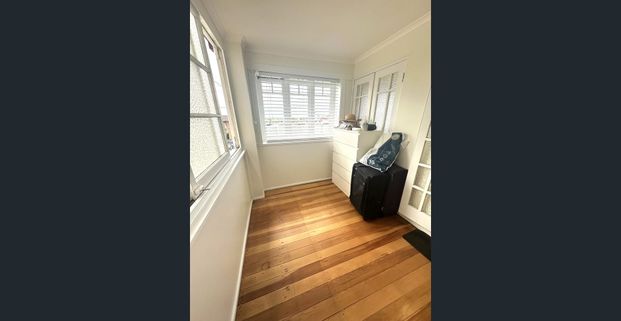 Original federation style home located in the heart of Hurstville. (OPEN HOUSE: SATURDAY 10:00-10:15AM) - Photo 1