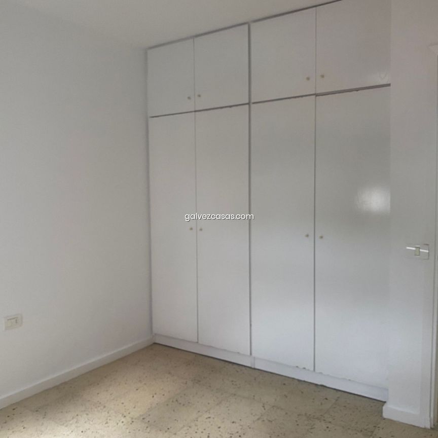 Piso en Santa Cruz de Tenerife, Zona Ramblas - Hoteles, alquiler - Photo 1
