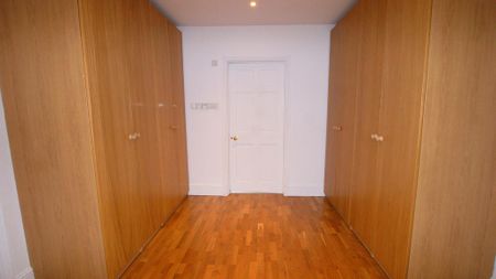 4 bedroom townhouse to rent - Photo 5