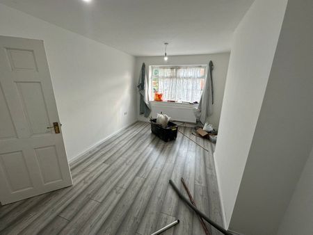 4 Bed Terraced House, Berrandale Road, B36 - Photo 4