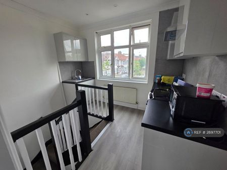 Studio to rent - Photo 5