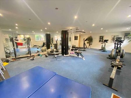 Mercury House, Heathcroft, Ealing, W5 - Photo 3