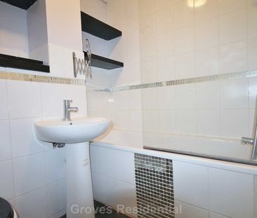 Price £1,350 pcm - Available 28/04/2026 - Furnished / Unfurnished - Photo 1