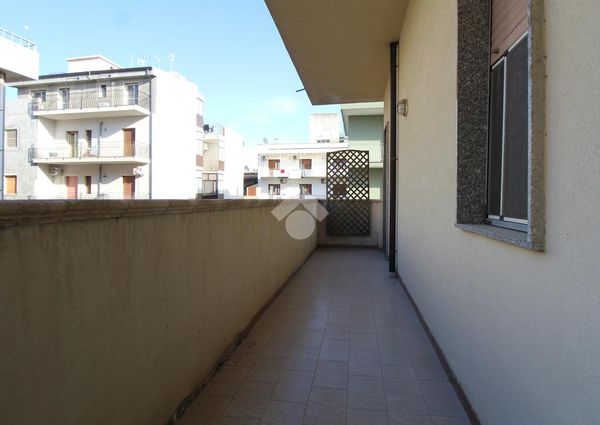 6 locali in affitto