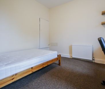 24 Croydon Road - Photo 2