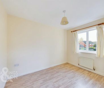 2 bedroom semi-detached house to rent - Photo 2