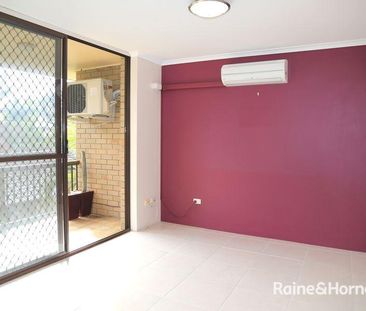 Convenient & Comfortable Living in the Heart of Indooroopilly - Photo 2