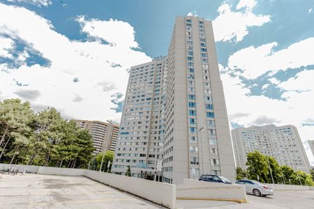 For Lease - 3700 Kaneff Crescent Unit# 903, Mississauga, Ontario - Photo 2