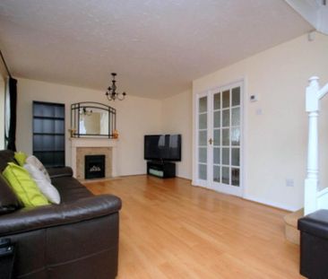 3 bedroom detached house to rent - Photo 2