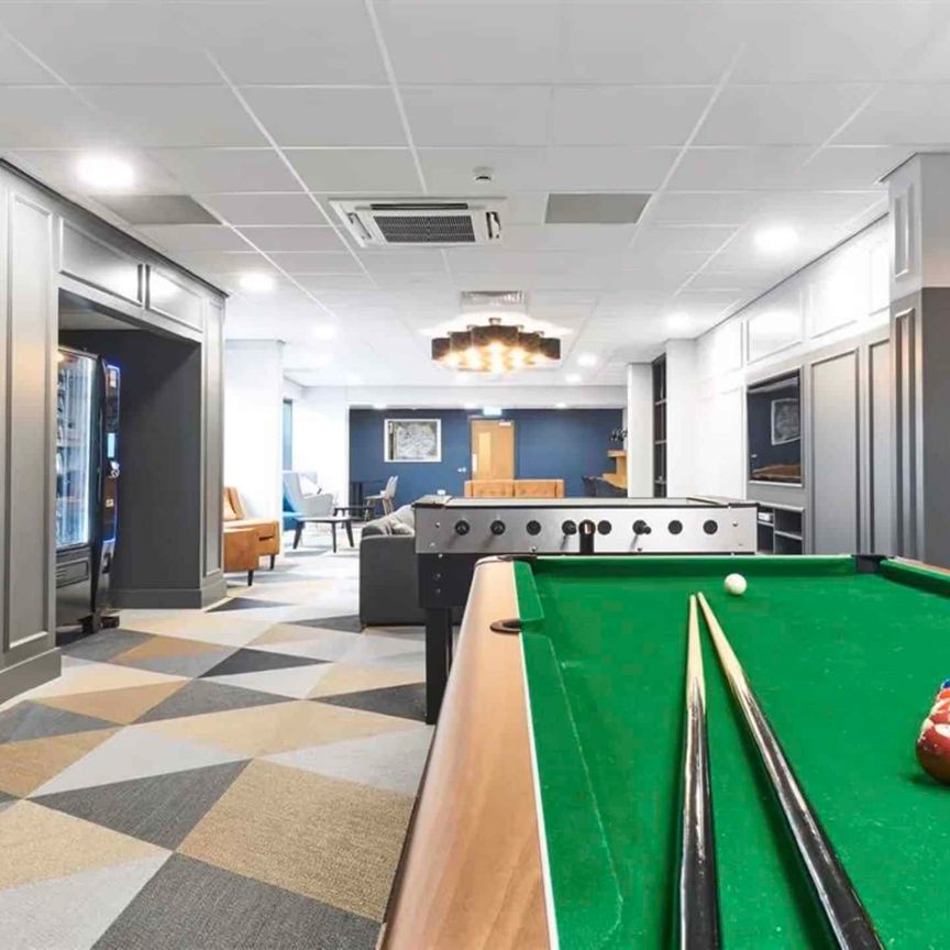 Silver En-Suite (Courtyard View) - Photo 1