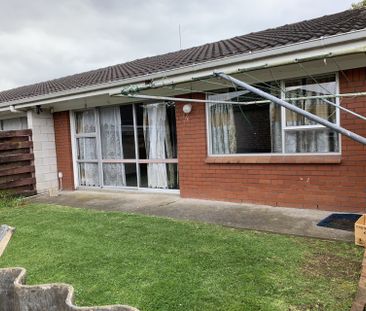 Cozy 2 Bedroom 1 Bathroom Unit - Photo 6