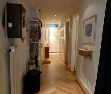 "Charmante 2.5-Zimmer-Altbauwohnung mit Balkon an zentraler Lage in... - Photo 5