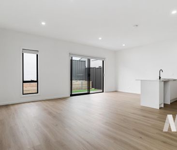 704 Grand Boulevard, Mickleham VIC 3064 - Townhouse For Rent | Domain - Photo 1