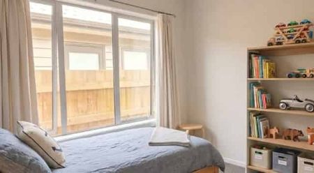 3 BEDROOMS - Photo 2