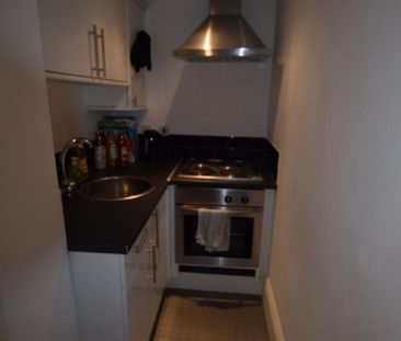 Studio to rent - Photo 2