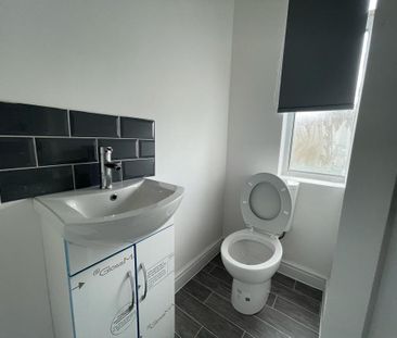 1 bed house share to rent in Nairne Street, Burnley, BB11 - Photo 3