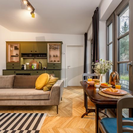 Country Living - Photo 2