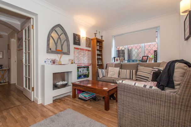 5 bedroom house to rent Russet Close, St. Ives, PE27 - Photo 1