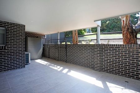 Stunning As New 3 Bedroom Townhouse - Photo 5