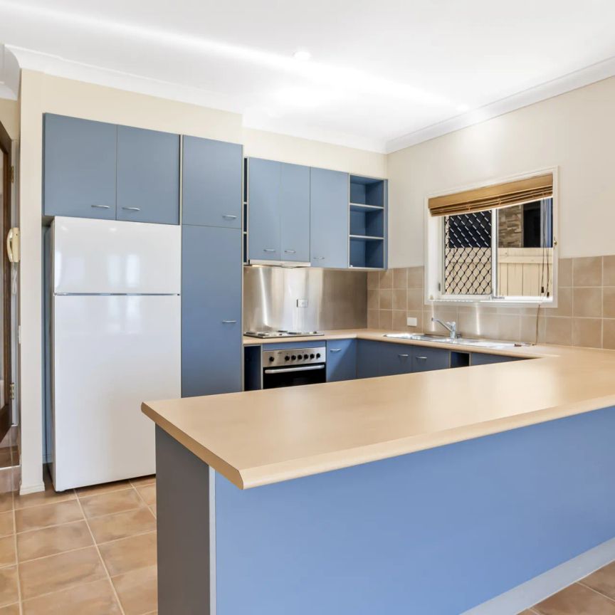Dual-Living Beachfront Home, Redcliffe. Contact Julie Sykes 0438 050 110 - Photo 1