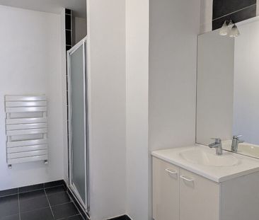 A Louer Carquefou, Appartement 3 Pièces 60.03m² - Parking - Terrasse - Photo 3