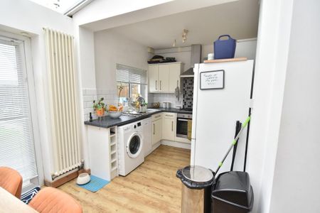 2 bedroom terraced house to rent - Photo 5