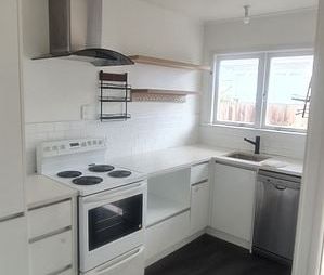 Charming 2BR Unit in New Lynn! - Photo 5