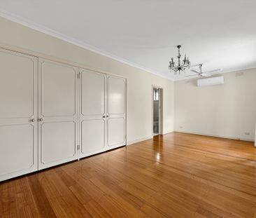 10 Dumblane Street, Balwyn North VIC 3104 - House For Rent | Domain - Photo 1
