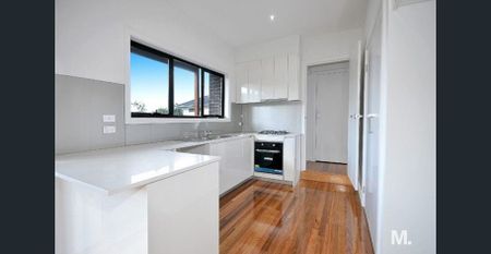 FOR LOW-MAINTENANCE PERFECTION, X MARKS THE SPOT. - Photo 4