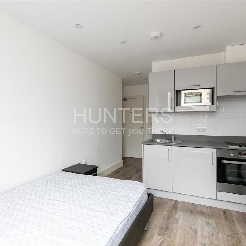 Luminaire Apartments, Kilburn High Road, NW6 7JR - Photo 1