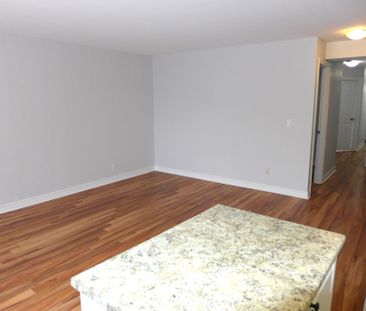 For Lease - 216 Carillon Street Unit# 2, Vanier and Kingsview Park,... - Photo 6