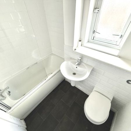 Princes Gate, Glasgow, G73 - Photo 4