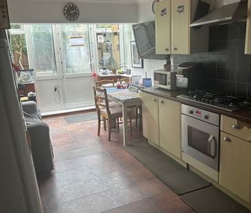Room in a Shared House, Windsor Road, NW2 - Photo 4