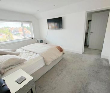 4 bedroom detached house to rent - Photo 3