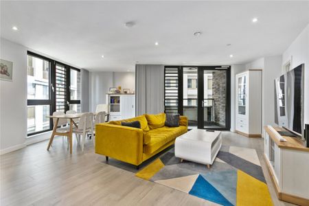 Station Road, N17, London - Photo 2