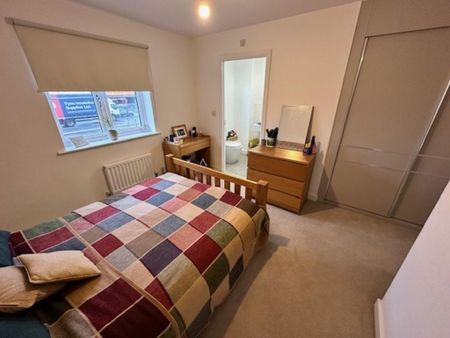 3 bedroom terraced house to rent - Photo 3