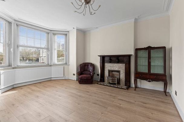 Thornbury Road, Greater London, TW7 - Photo 1