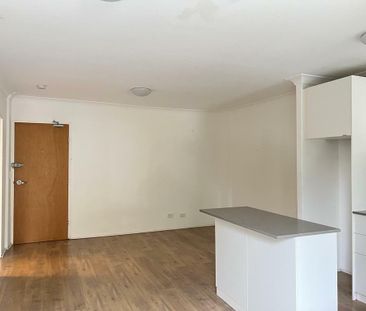 Unit 6/19-25 Queen St, Newtown NSW 2042 - Apartment For Rent | Domain - Photo 3
