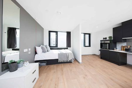 Medium Standard Double Ensuite - Photo 3