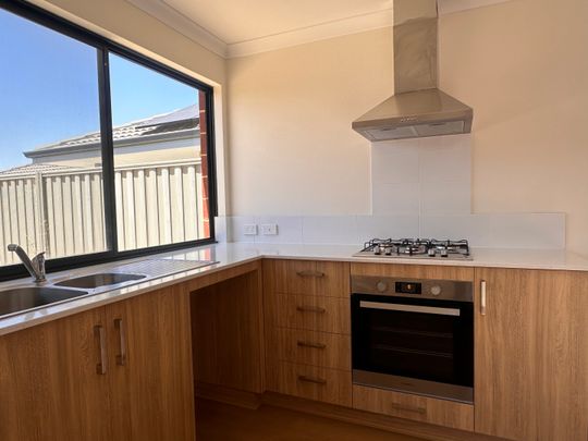 181 Inlet Bvd, South Yunderup WA 6208 - House For Rent | Domain - Photo 1