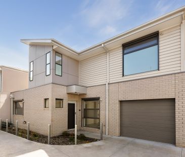 2/1-3 Colthur Street, Reservoir VIC 3073 - Townhouse For Rent | Domain - Photo 4