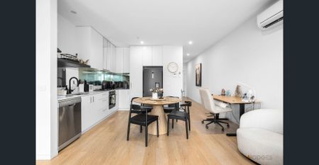 STEPS TO THE BEACH | FULLY FURNISHED | UTILITIES INCLUDED - Photo 5