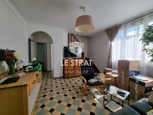 Location Maison 5 pièces 102m² - Photo 1