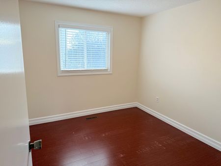 For Lease - 3016 Collista Court, Mississauga, Ontario - Photo 4