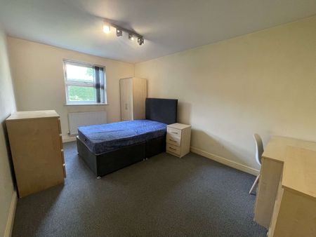 Flat 1b, 1 Broomgrove Crescent, Broomhill, S10 2LQ - Photo 4