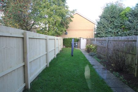 Brambleside, Kettering, Northamptonshire, NN16 - Photo 5