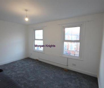 4 bedroom terraced house to rent - Photo 5