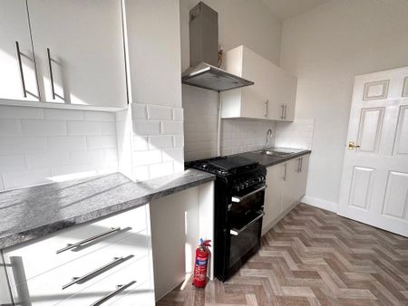 1 bedroom flat to rent - Photo 4