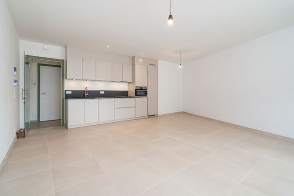Energiezuinig Nieuwbouwappartement op wandelafstand van het centrum van Lokeren - Photo 1