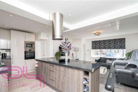 Benen-stock Road, Staines-upon-thames, TW19 - Photo 2